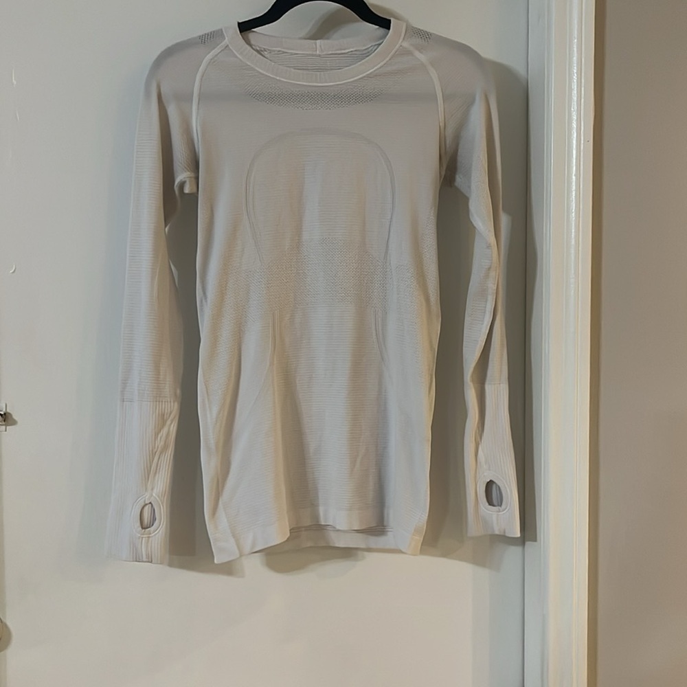 Lululemon Long Sleeve Top - Picture 2 of 6
